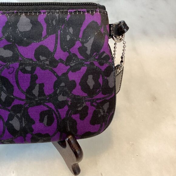 Coach Poppy Ocelot Leopard Lurex & Satin Wristlet Clutch - Picture 6 of 15